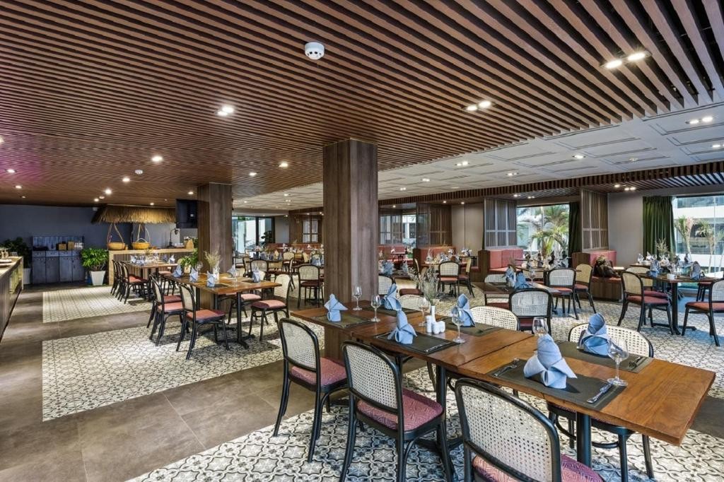 SUNSET BEACH RESORT AND SPA