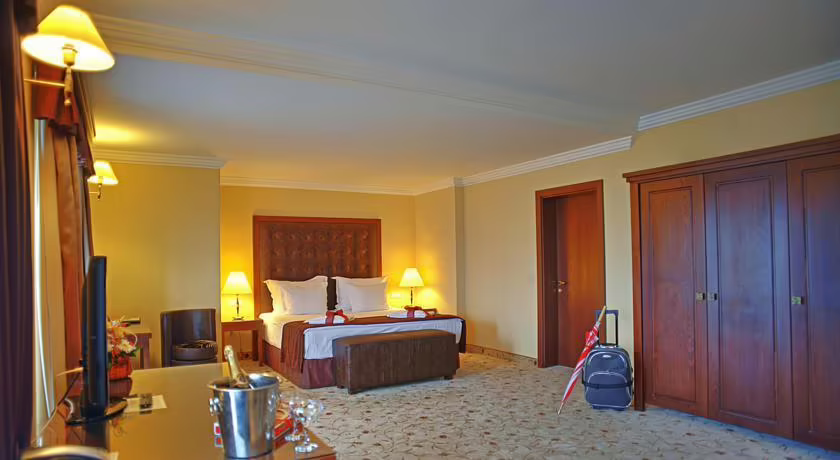 MAXI PARK HOTEL & SPA