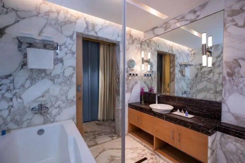 RADISSON BLU MARINA CONNAUGHT PLACE