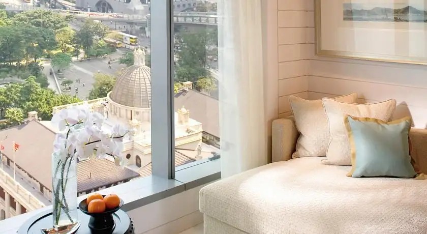 THE MANDARIN ORIENTAL