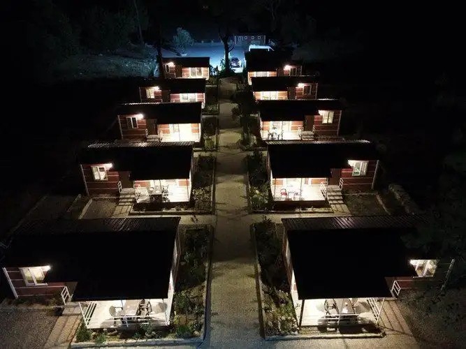 KANYON YASAM EVLERI