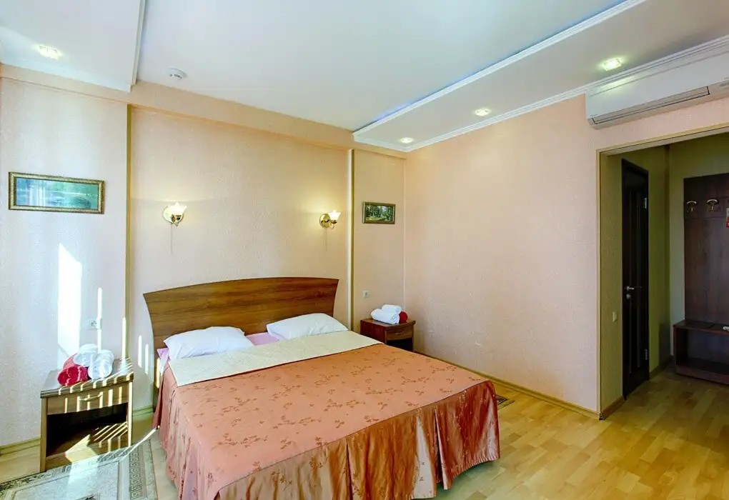 ДЕЛЬФИН КЛУБНЫЙ ОТЕЛЬ