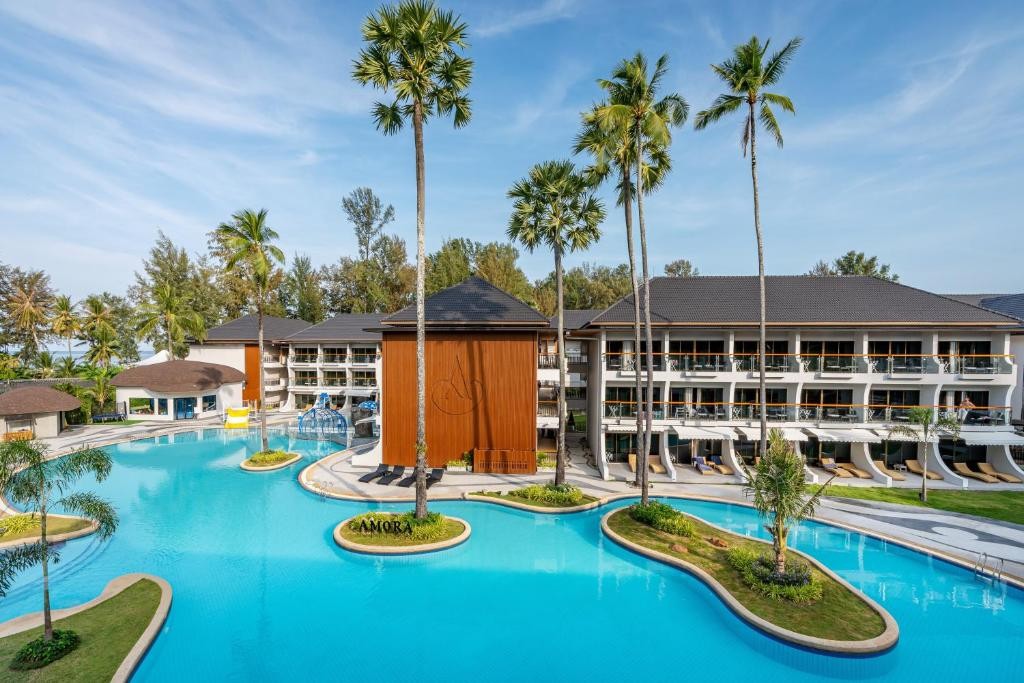 AMORA BEACH RESORT