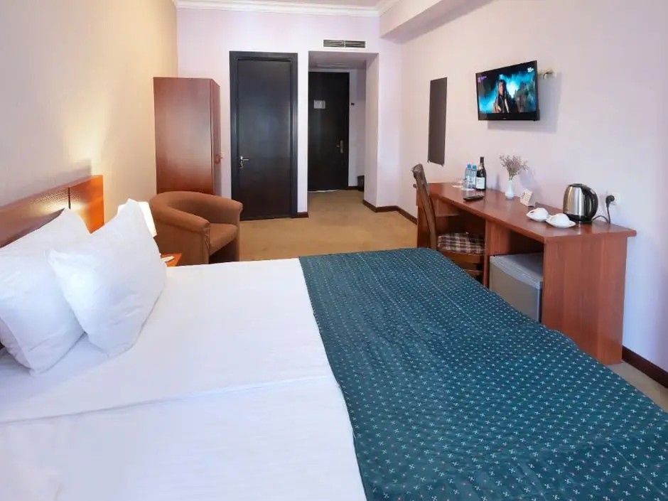 ANI CENTRAL INN (EX. SILACHI)