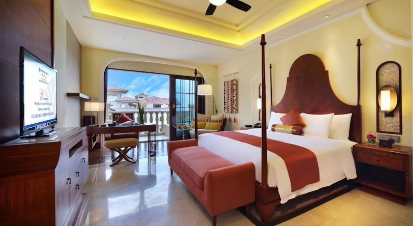 WYNDHAM GRAND PLAZA ROYALE LONGMU BAY