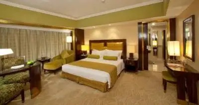 HUA TING HOTEL & TOWERS