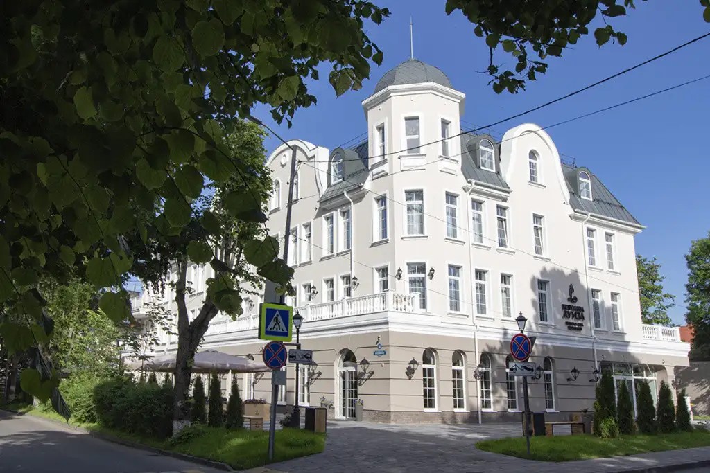 КОРОЛЕВА ЛУИЗА
