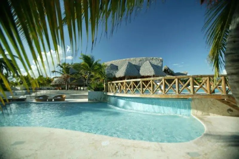 CALETON CLUB & VILLAS