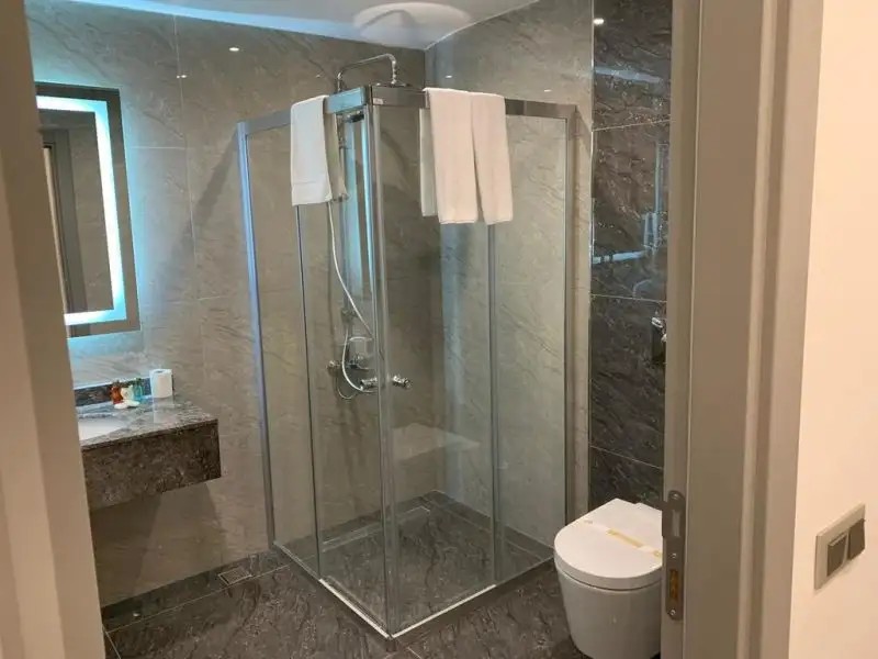 REGENCY WORLD SUITE