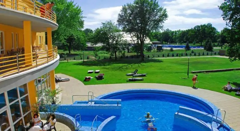 HUNGUEST HOTEL APOLLO (EX. APOLLO THERMAL HOTEL APART)