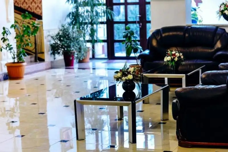GRAND HOTEL