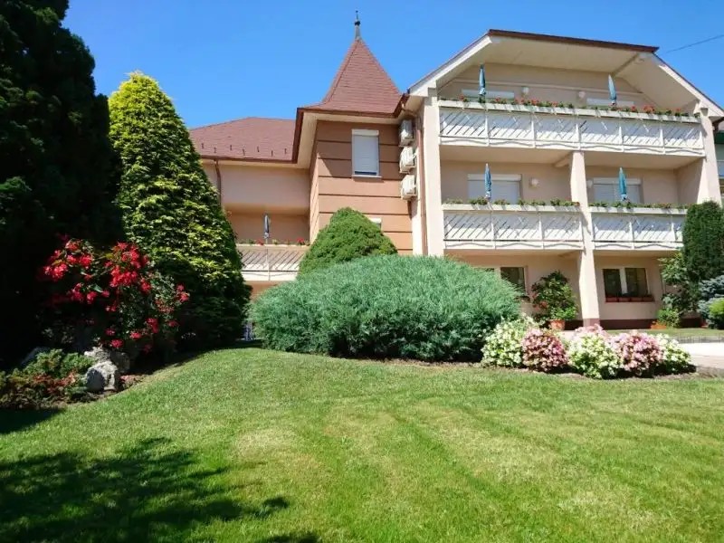 KLARA VILLA APARTMAN HEVIZ