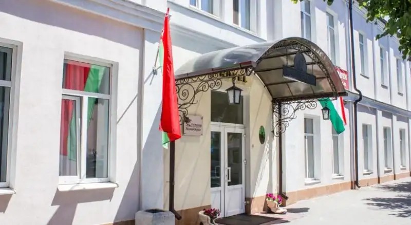 МОЛОДЕЖНАЯ