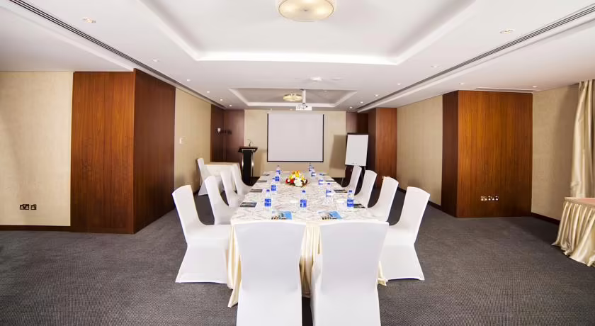 RAVIZ CENTER POINT HOTEL
