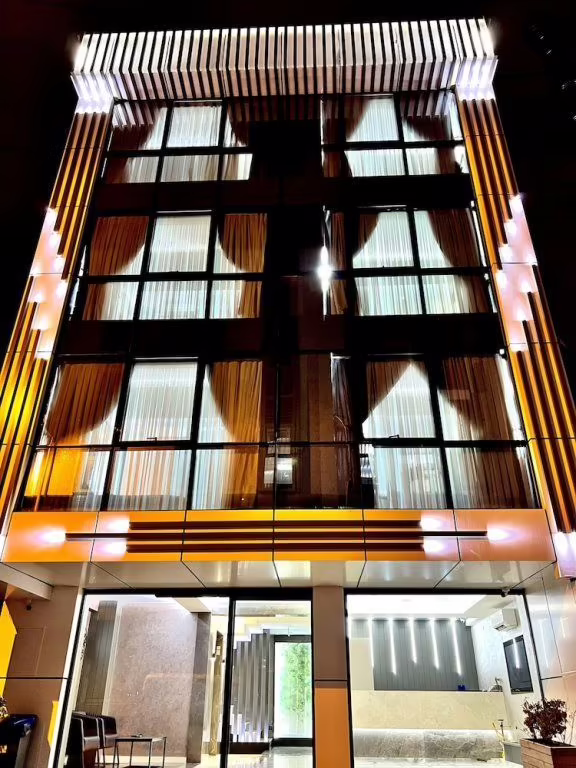 FOREVER 21 HOTEL