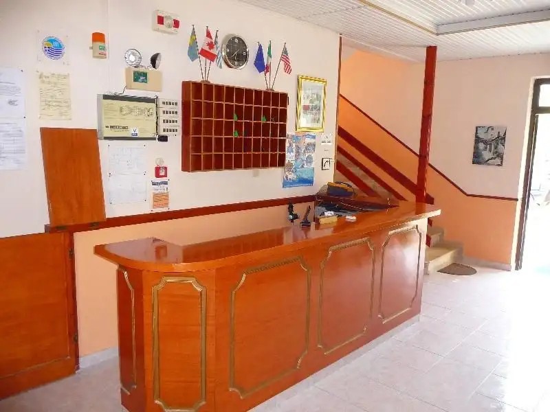 ROSE GARDEN APARTMENTS