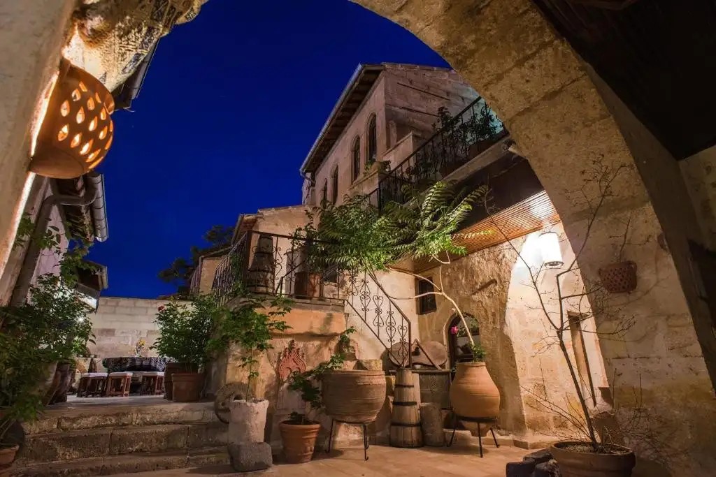 KIRKIT HOTEL