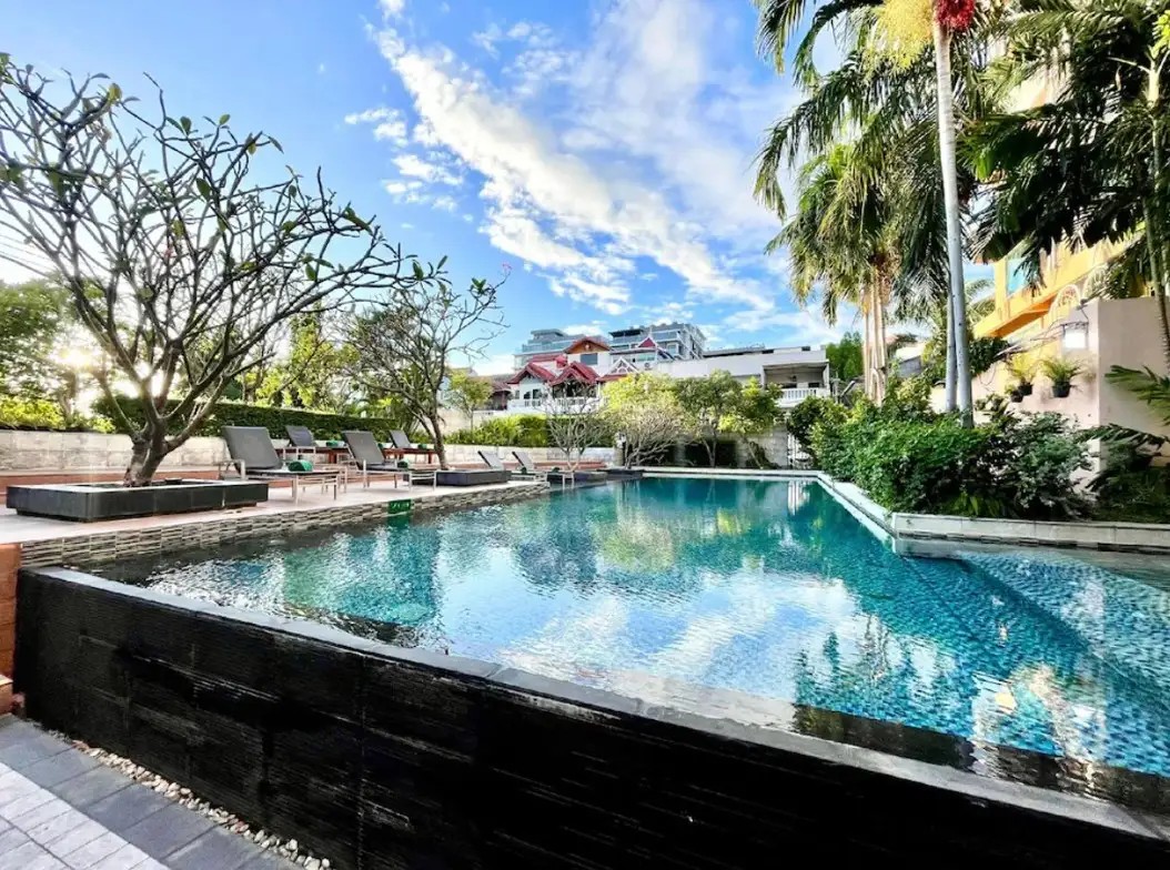 BHANWAR SINGH PALACE PATTAYA