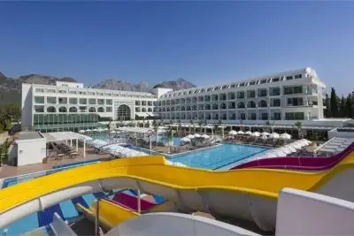 KARMIR RESORT & SPA