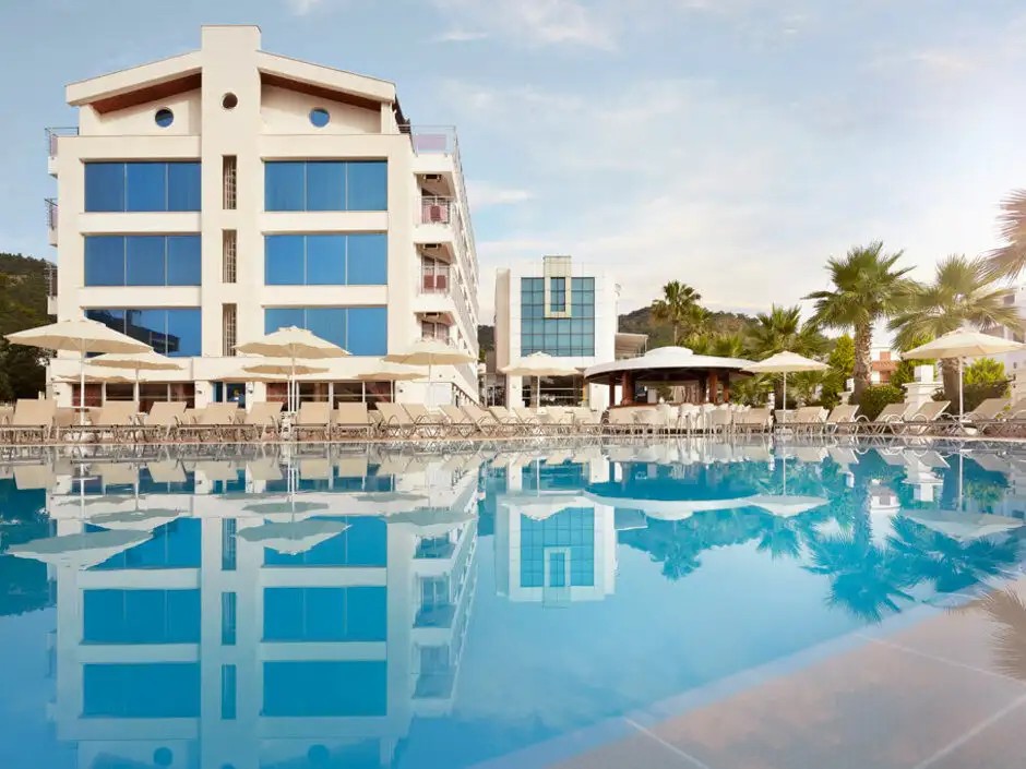 IDEAL PEARL HOTEL ADULTS ONLY 16+