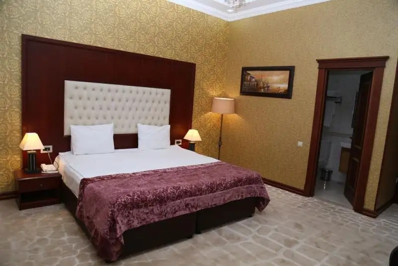 CLOVER HOTEL BAKU