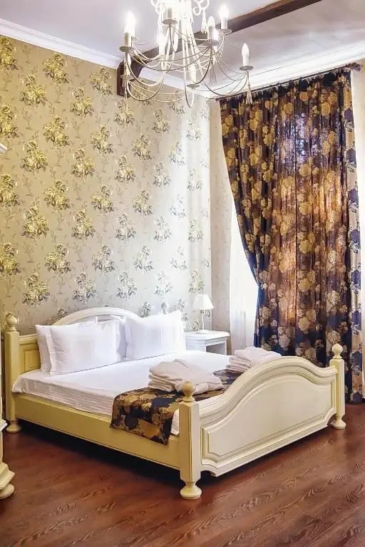 PROMENADE PARK HOTEL