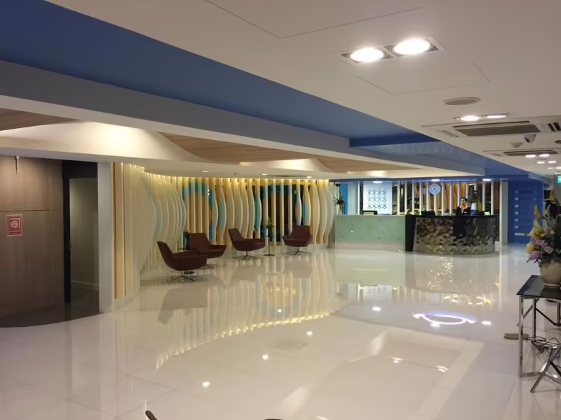 GRAND TOWER INN SATHORN