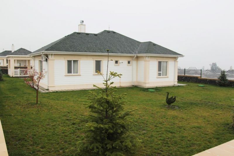 cottage three bedrooms