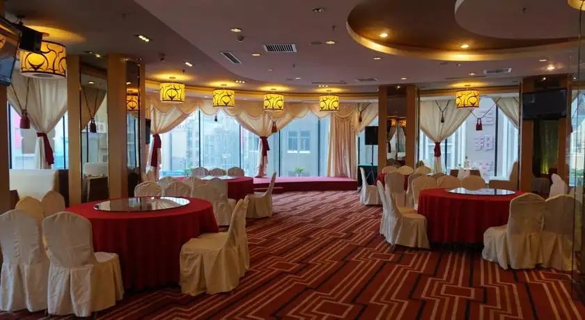 HOLIDAY INN EXPRESS DALIAN