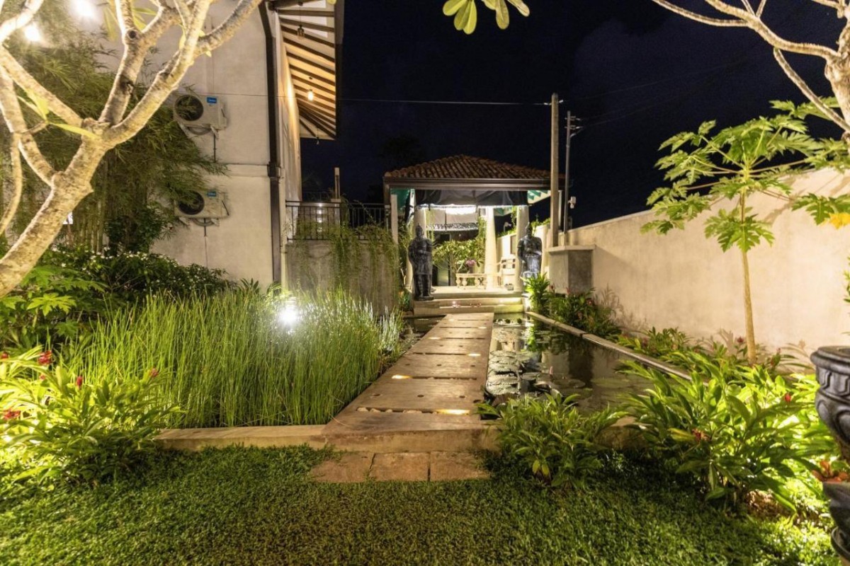 THE WALAWWA LUXURY BOUTIQUE