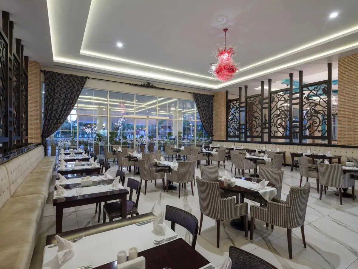 RUBI PLATINUM SPA RESORT & SUITES