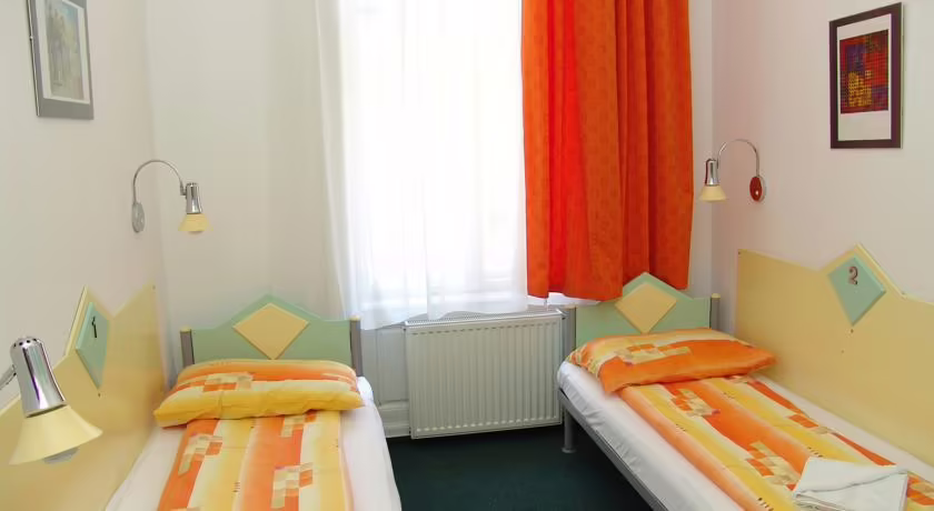 MARCO POLO TOP HOSTEL