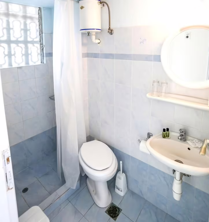 AIGINA KARYATIDES HOTEL