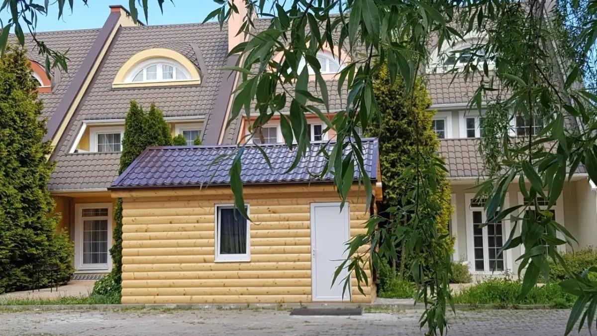 MAZIIZ ZELENOGRADSK