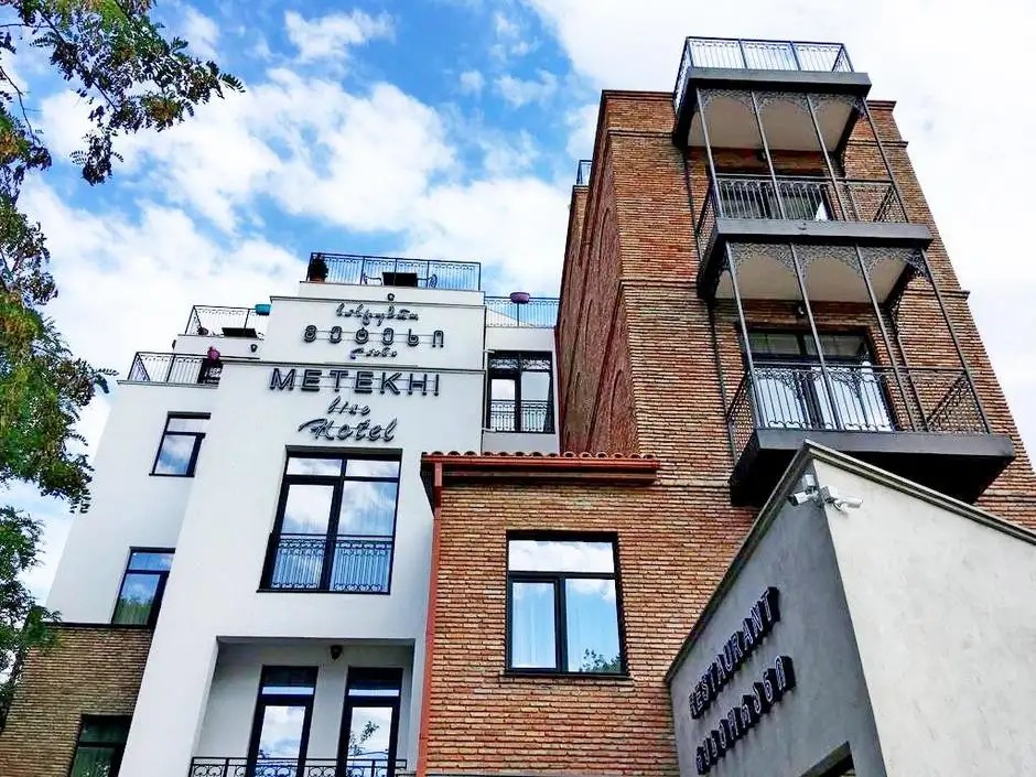 METEKHI LINE