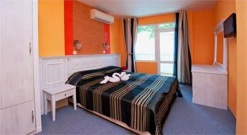 PAROS (EX. OLIMP POMORIE)