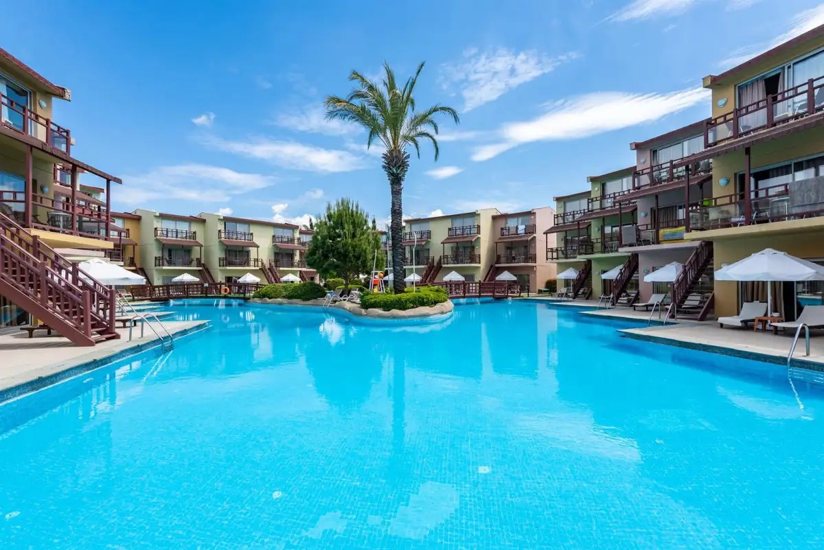 SELECTUM FAMILY RESORT SIDE (EX. SILENCE BEACH RESORT)