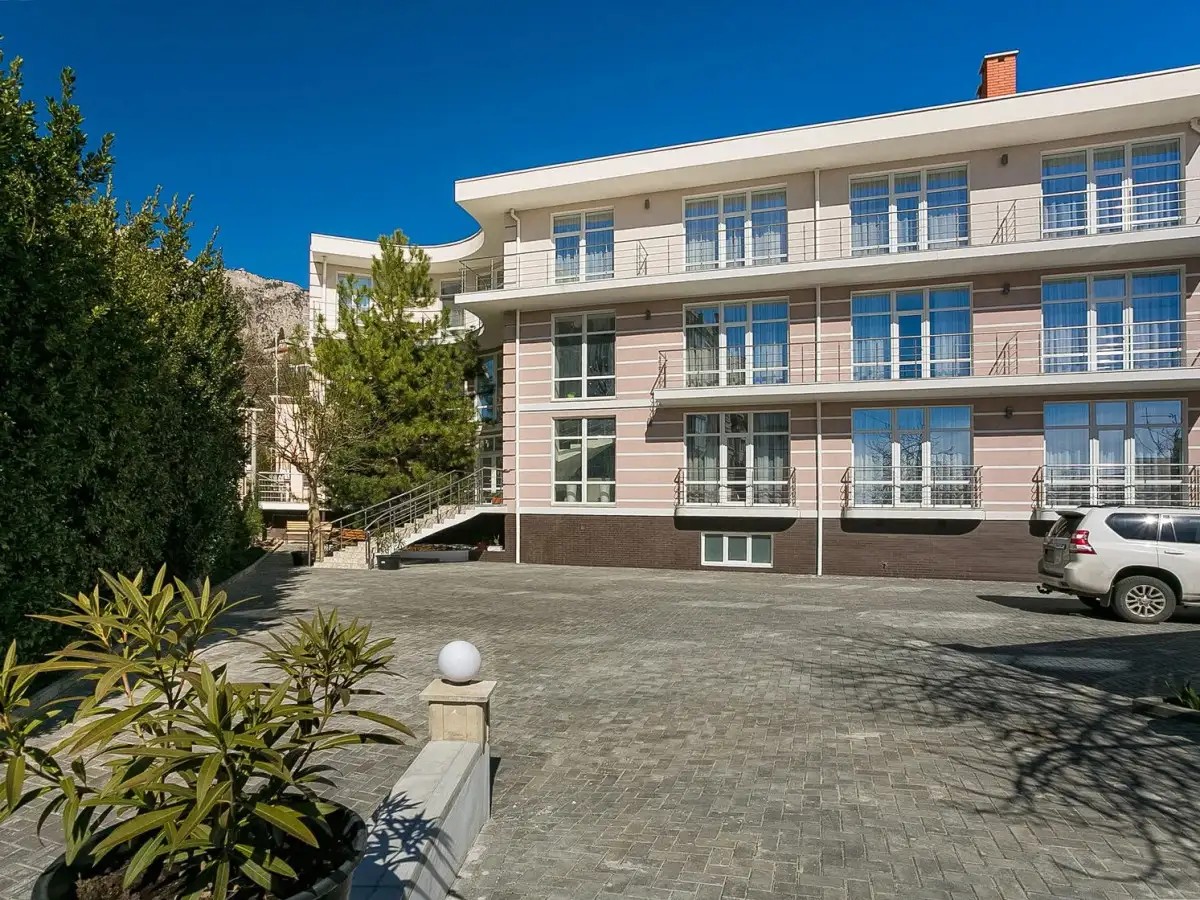 VILLA LARA (ВИЛЛА ЛАРА)