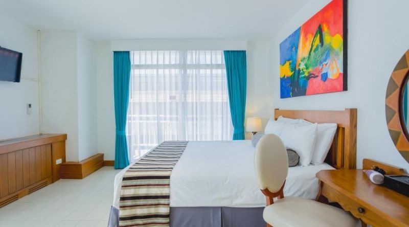 2 bedroom residence garden view