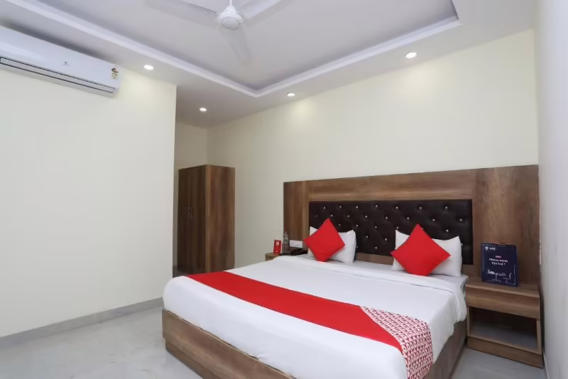OYO 30462 HOTEL IVY