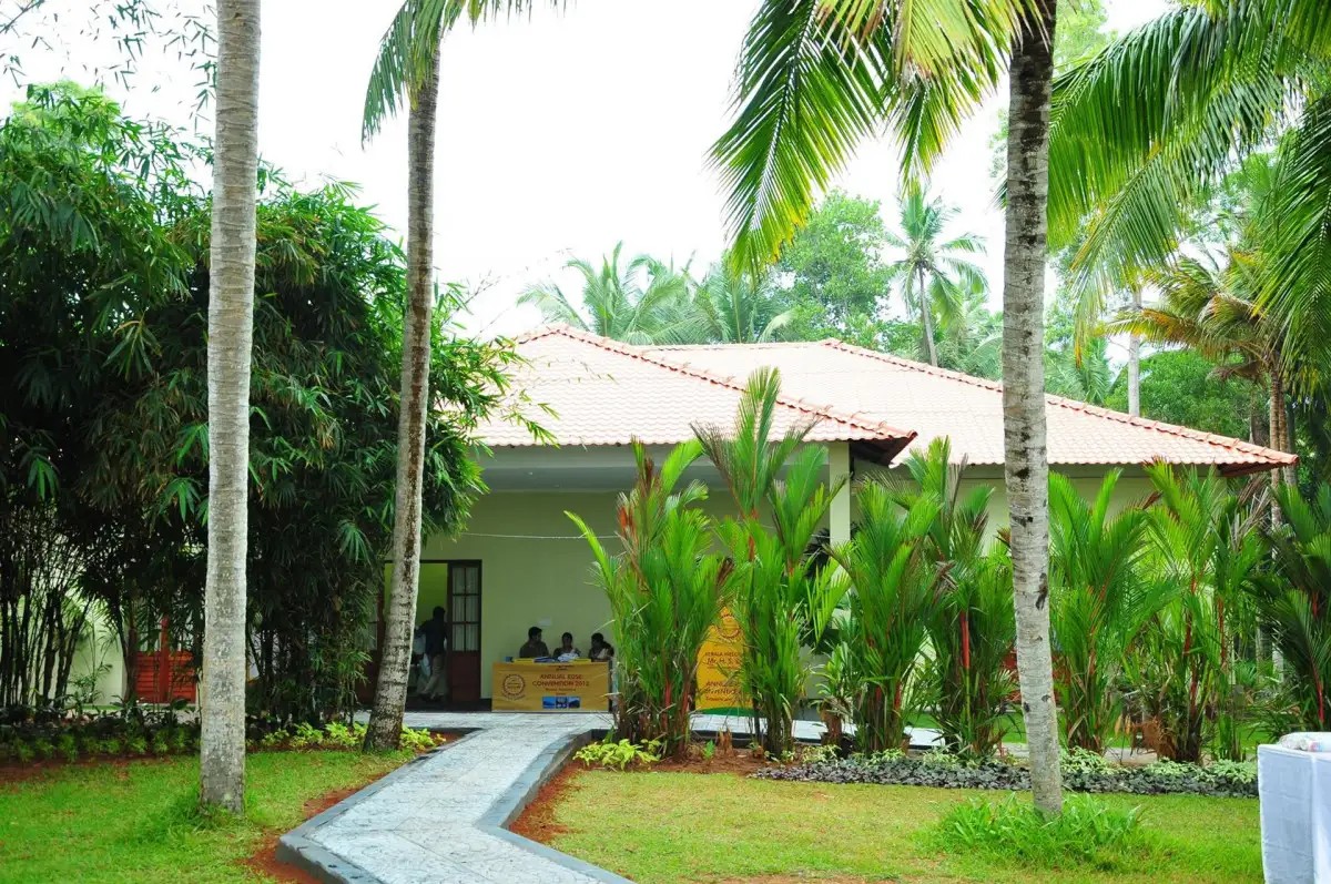 POOVAR ISLAND RESORT