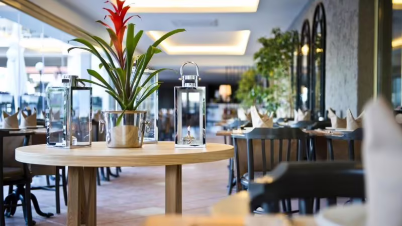 KENTIA HOTEL