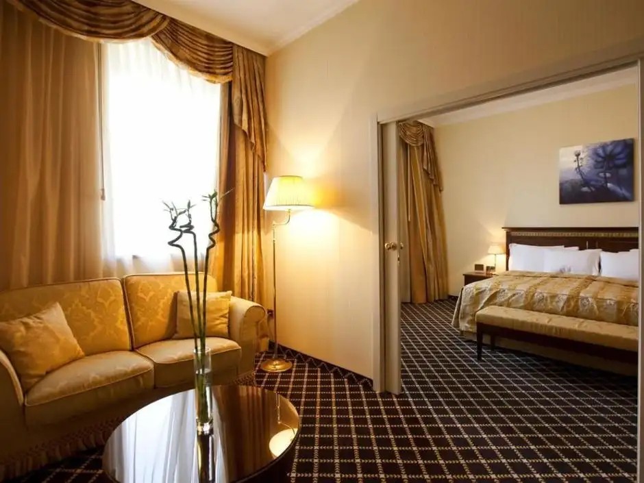 GRAND HOTEL YEREVAN (EX. ROYAL TULIP GRAND HOTEL)