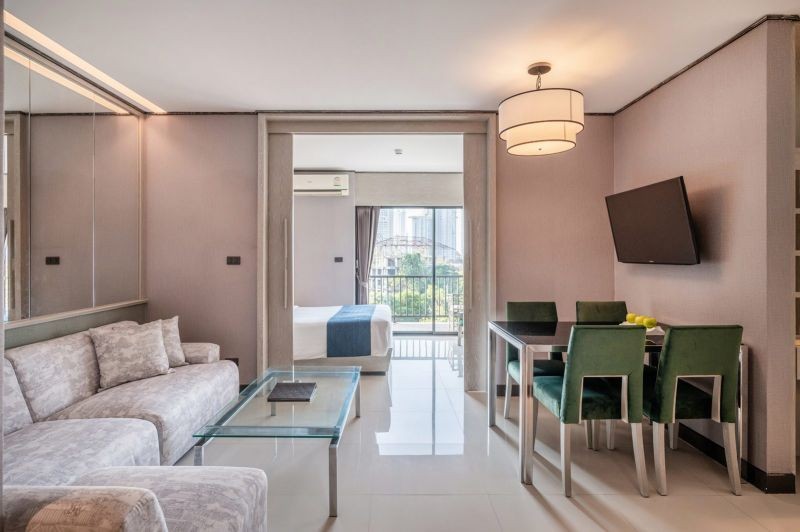 2 bedroom deluxe suite
