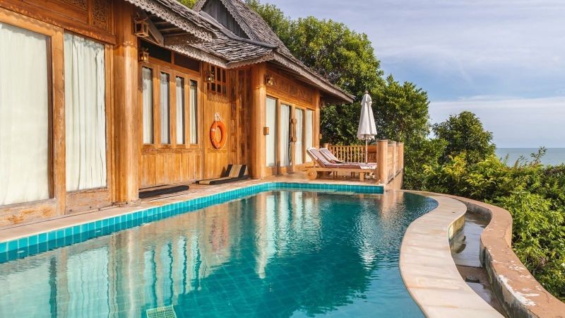 seawater pool villa
