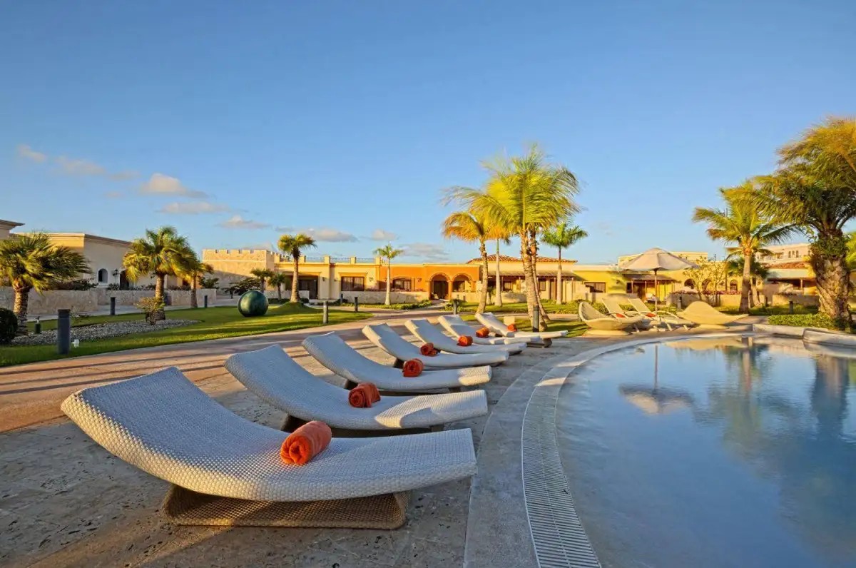 ANCORA CAP CANA MARINA RESORT AND VILLAS