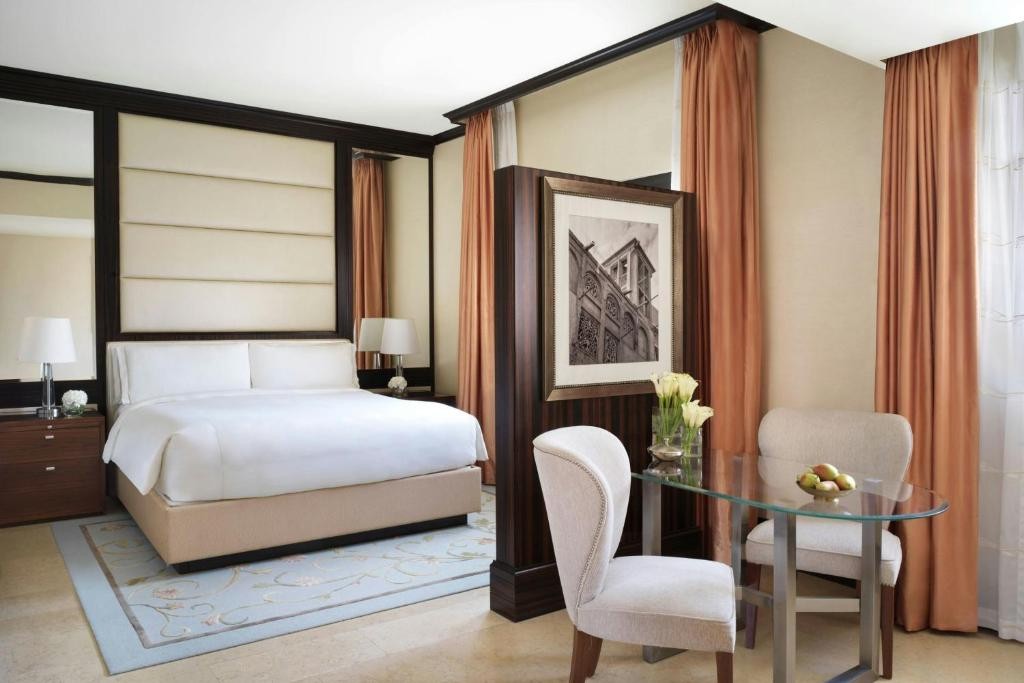 THE RITZ-CARLTON ABU DHABI GRAND CANAL