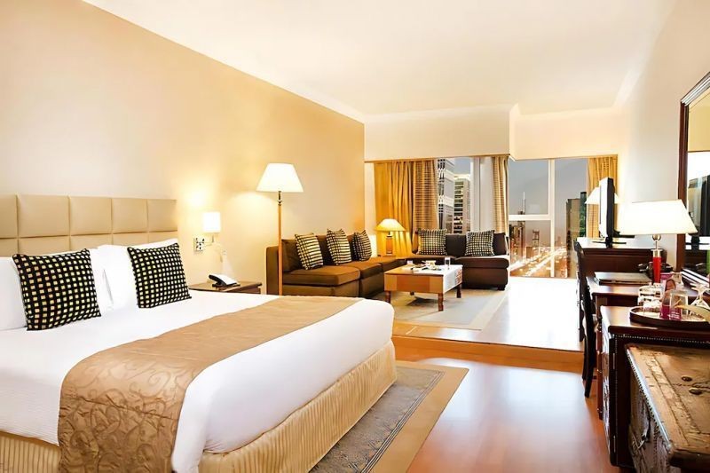 junior suite sheikh zayed road view