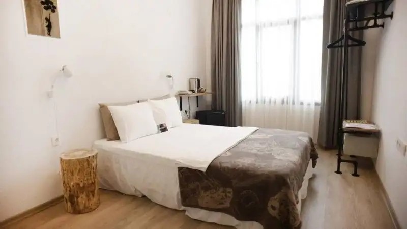 RUMOURS INN HOTEL