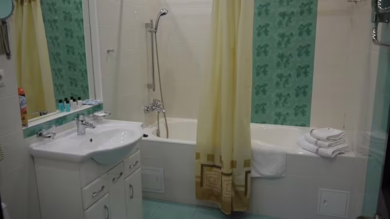 STARIY STALINGRAD HOTEL (СТАРЫЙ СТАЛИНГРАД)